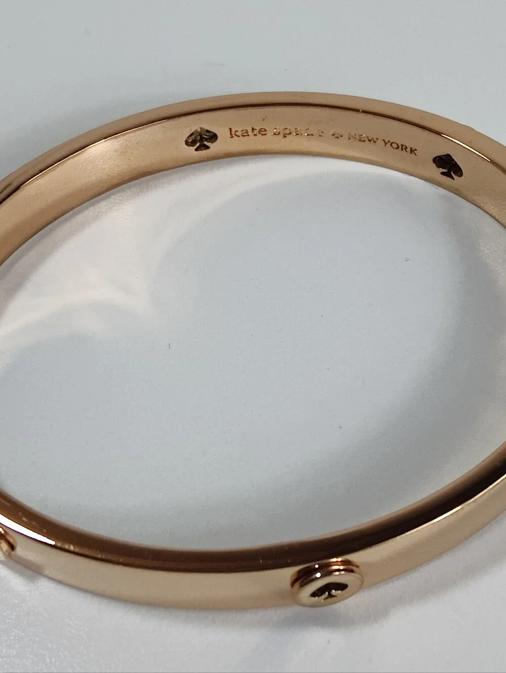 Kate Spade New York Spot The Spade Rose Gold Tone Studded Bangle Bracelet Signed - Picture 3 of 9